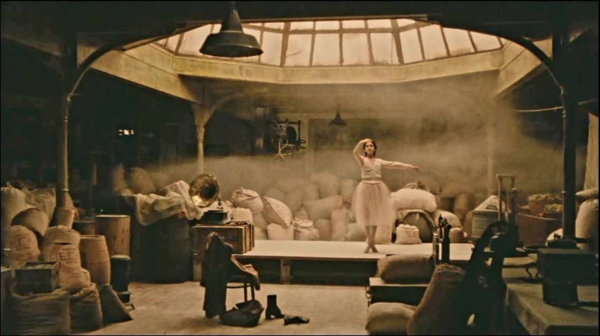 일명 데보라 송에 맞춰 춤을 추는 데보라, 원스 어폰 어 타임 인 아메리카, 1984년