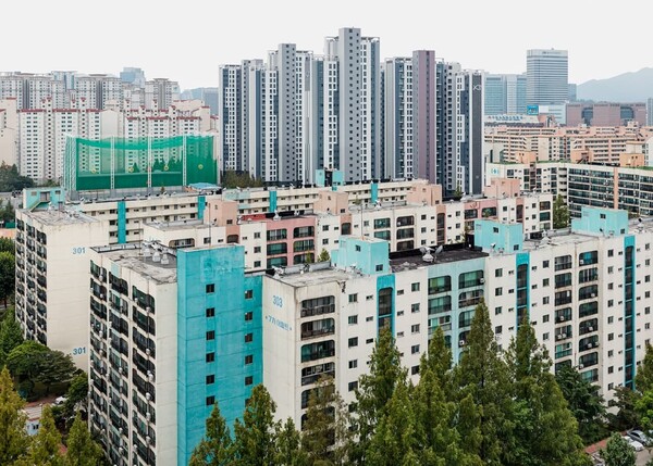 Scrutable No.17, 2018, Pigment Print / 사진 제공 = 신경섭