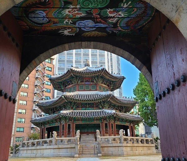 조선호텔 옆에 위치한 황궁우. (사진=황현탁)