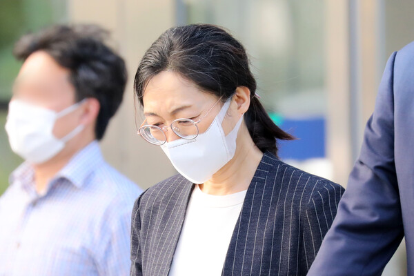 지난해 9월 18일 은수미 성남시장이 경기 수원 영통구 수원고등법원에서 열린 정치자금법 위반 재판을 마치고 이동하고 있다. (사진=뉴스1)