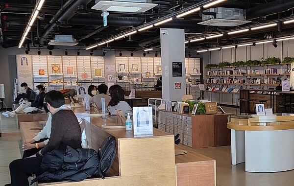 노들 서가와 라이브 하우스. (사진=황현탁)