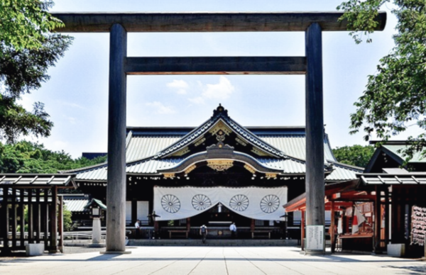 도쿄 전범재판에서 사형당한 전범들을 후에 합사한 도쿄의 야스쿠니 신사