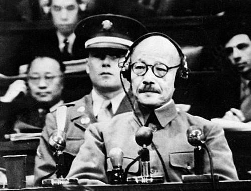 태평양전쟁의 최고 책임자로 지목된 도쿄 전범재판의 도조 히데키, 1884~1948