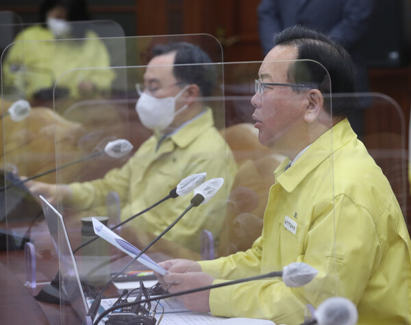 김부겸 국무총리가 1일 오전 서울 종로구 정부서울청사에서 열린 신종 코로나바이러스 감염증(코로나19) 중앙재난안전대책본부회의(중대본)를 주재하고 있다. (사진=뉴스1)