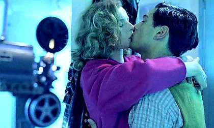 수많은 키스 신으로 유명한 영화 '시네마 천국'의 토토와 엘레나의 리얼 키스 신