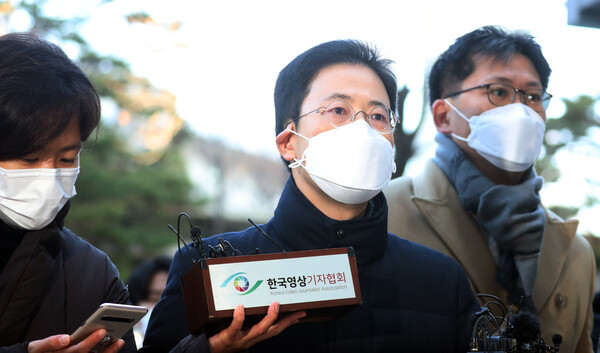 손준성 검사가 지난해 12월 2일 오전 서울 서초구 중앙지방법원에서 열린 구속 전 피의자심문(영장실질심사)에 출석하고 있다. (사진=뉴스1)