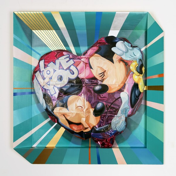 I LOVE YOU –MICKEY and MINNIE-BLUE 105×105×11㎝ oil on 자작나무 합판 패널 2022 / 사진제공 = 스튜디오 끼 