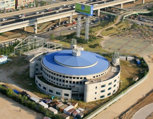 부천시에 건립 중 공사가 무산된 동춘서커스 공연장 (출처, 나무위키)