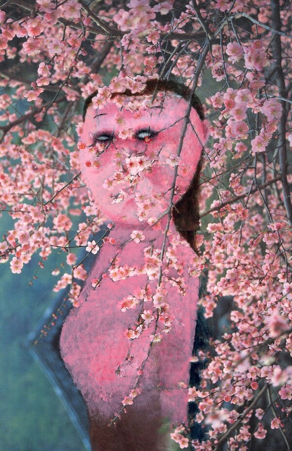 위장 disguise Acrylic on magazine 26*42cm 2001 / 사진제공 = 이샛별 작가