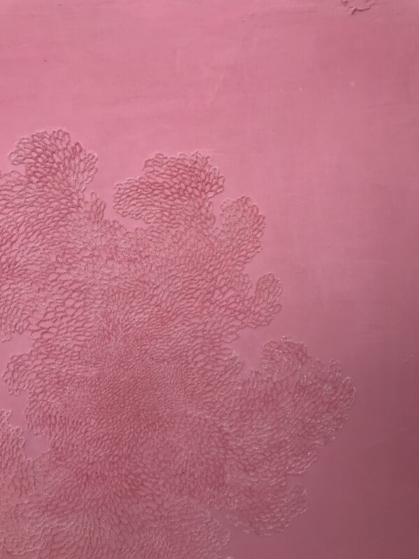 Ruarh-LM 2022 Acrylic & Diamond powder on panel W122 x H155 부분컷 / 사진 제공 = 문상미 작가