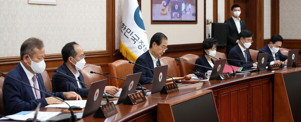 한덕수 국무총리가 26일 오전 서울 정부서울청사에서 '행안부 경찰국' 시행령안 등을 심의 의결하는 국무회의를 주재하고 있다. (사진=뉴스1) 