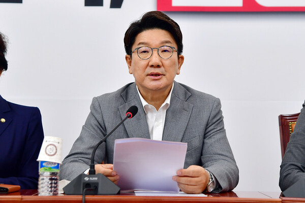 권성동 국민의힘 당대표 직무대행 겸 원내대표가 지난 7월 29일 서울 여의도 국회에서 열린 최고위원회의에서 모두 발언을 하고 있다. (사진=뉴스1)