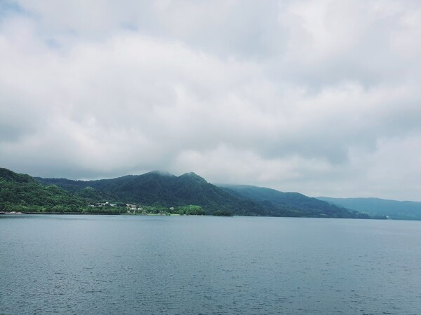둘레가 50km에 달하는 홋카이도의 아름다운 도야 호수
