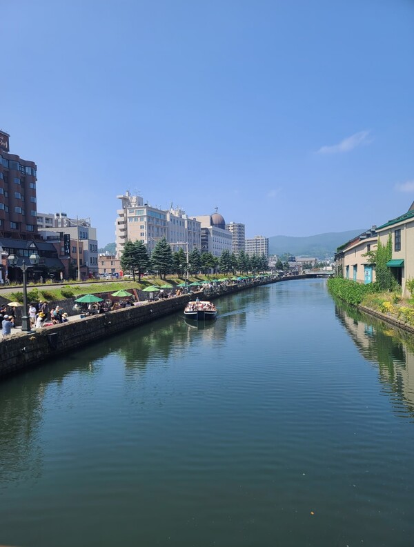 오르골과 유리 공예로 유명한 오타루의 명소 운하