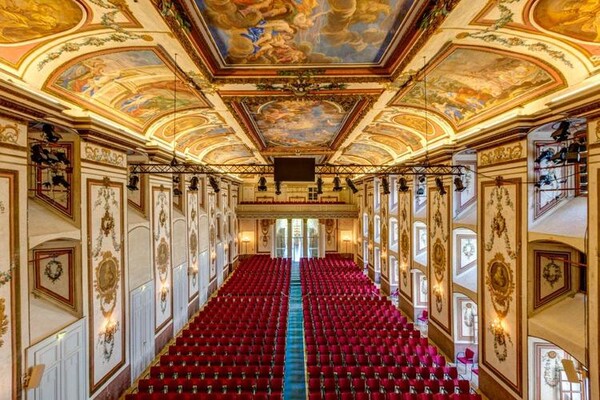 에스테르하지 궁전 내부의 하이든홀.