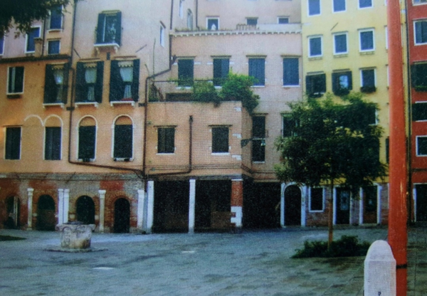 '베니스의 상인'에 등장하는 중앙의 펜트하우스가 딸린 샤일록의 실제 집 (출처, '셰익스피어의 이탈리아 기행')