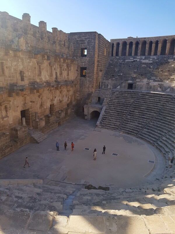 안탈리아 아스펜도스에 거의 원형으로 보존되어 있는 로마의 원형극장, 2017