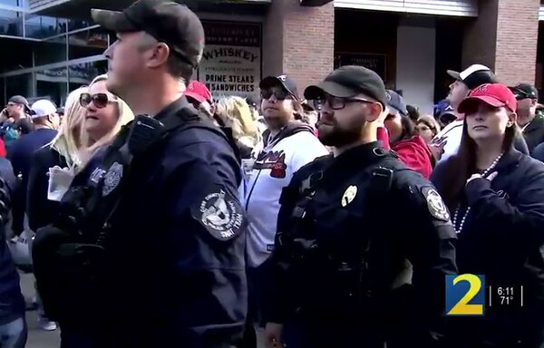 지난해 11월 열린 애틀랜타 브레이브스 우승 축하파티를 통제하는 경찰관들. (사진=WSB-TV 방송 캡처