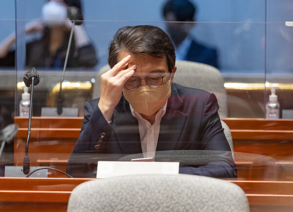 24일 더불어민주당의 의원 총회에 참석한 김의겸 의원. (사진=뉴스1)