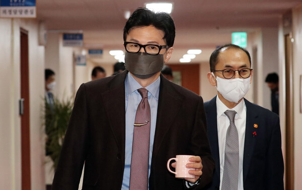 한동훈 법무부 장관이 6일 오전 서울 광화문 정부서울청사에서 열린 영상 국무회의에 참석하고 있다. (사진=뉴스1)