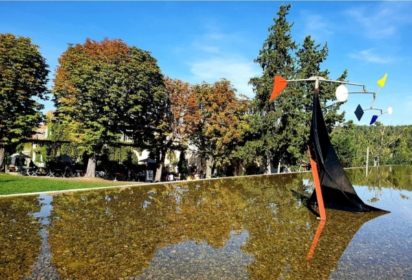 '스몰 크링클리(Small Crinkly)', 알렉산더 칼더, 1976