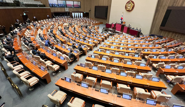 11일 국회에서 열린 이상민 행정안전부 장관 해임건의안이 더불어민주당 등 야3당 의원들만 참석한 채로 의결됐다. 국민의힘 의원들은 해임 건의안 표결에 항의하며 전원 퇴장했다.