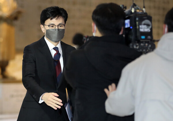 한동훈 법무부 장관이 지난 28일 오후 서울 영등포구 여의도 국회에서 열린 본회의에 참석하고 있다. (사진=뉴스1)