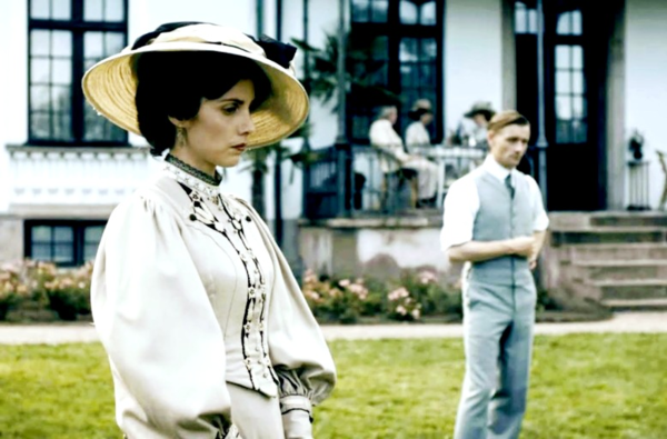 영화의 남녀 주인공인 페르와 야코베의 투샷