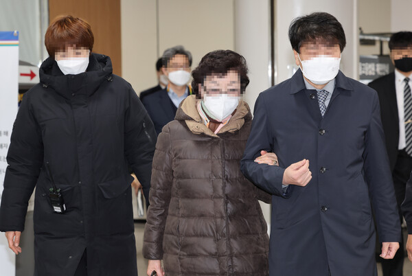 통장 잔고증명서 위조·행사, 부동산실명법 위반 등 혐의로 징역 1년을 확정받은 윤석열 대통령의 장모 최은순씨. (사진=연합뉴스)