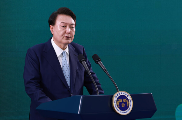 윤석열 대통령이 26일 서울 광진구 보건복지부 국립정신건강센터에서 열린 '정신건강정책 혁신위원회 1차 회의'에서 발언하고 있다. (사진=연합뉴스)