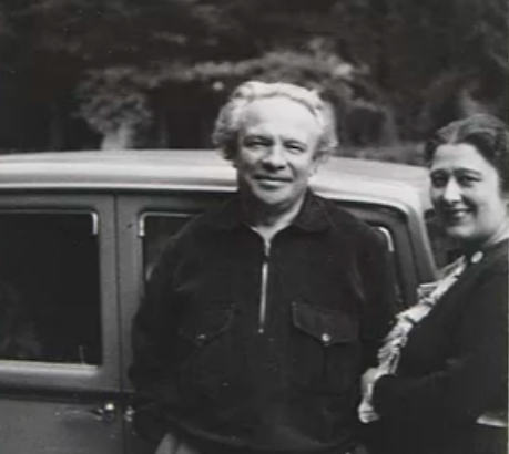 레스피기 부부의 다정한 한 때