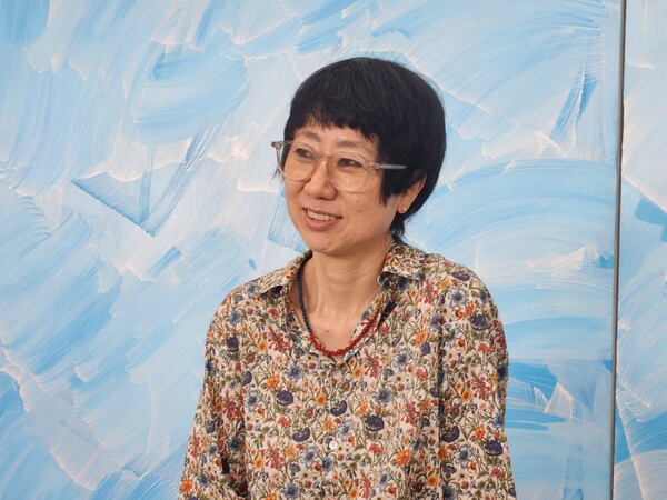  희배 작가 . (사진= 리테시 아즈메리 제공)