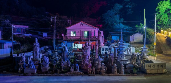 스톤마켓 여주 pigment print 68ⅹ140cm 2021 / 제공 =조현택 작가