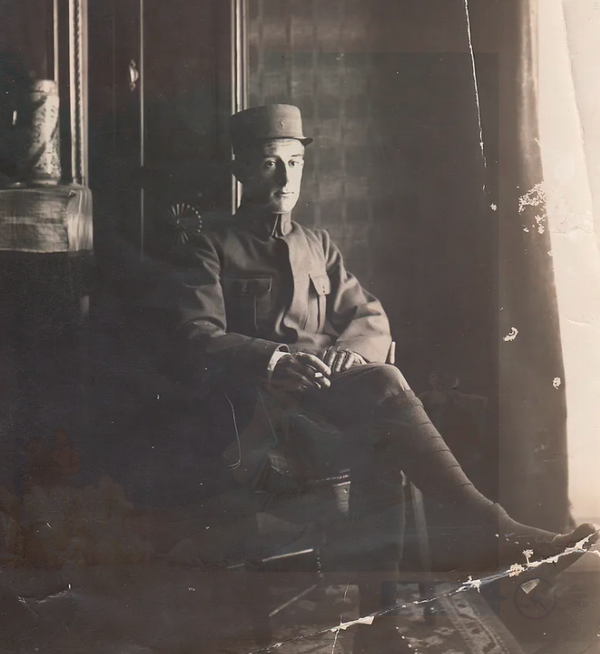 포병대 운전병으로 종군하던 시절의 라벨. 