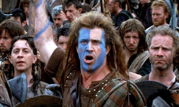1995년 개봉한 에서 윌리엄 월레스를 연기한 멜 깁슨의 포효. 얼굴 문양은 스코틀랜드 국기임. (출처, 네이버 영화)
