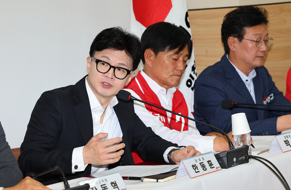 한동훈 국민의힘 대표가 10일 오전 인천 강화군 강화문화원에서 열린 현장최고위원회의에서 발언하고 있다. (사진=연합뉴스)