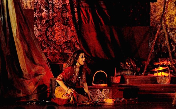 오페라 '알레코'의 공연사진. 최근 투란도트 국내 내한 공연의 히로인 올가 마슬로바가 출연했다.