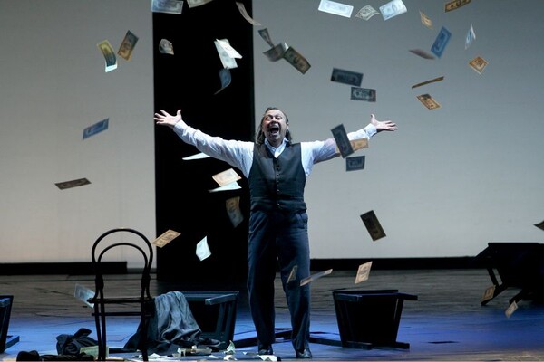 프로코피예프 오페라  마린스키극장 공연 장면.