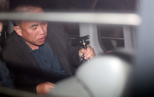 명태균 씨가 지난 14일 경남 창원지법에서 구속 전 피의자 심문(영장실질심사)을 마치고 법원을 나서고 있다. (사진=연합뉴스)