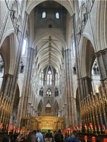 살아선 단 한 번도 만난 적이 없는 메리 스튜어트와 엘리자베스 튜더가 함께 묻힌 웨스트민스터 사원.  