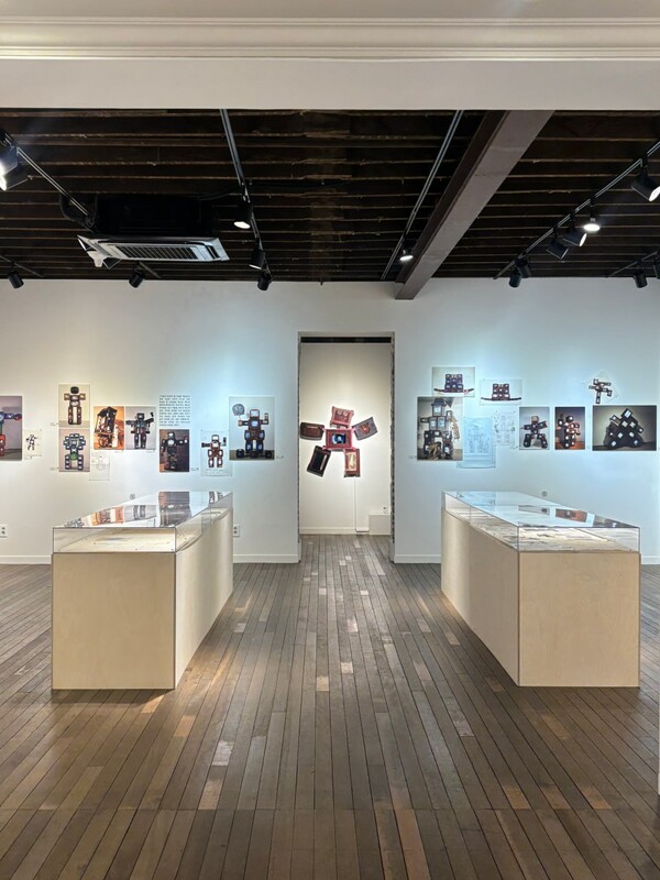  2025년 서울 두손갤러리 백남준 로봇 아카이브 전시 전경 / 제공 = 두손갤러리