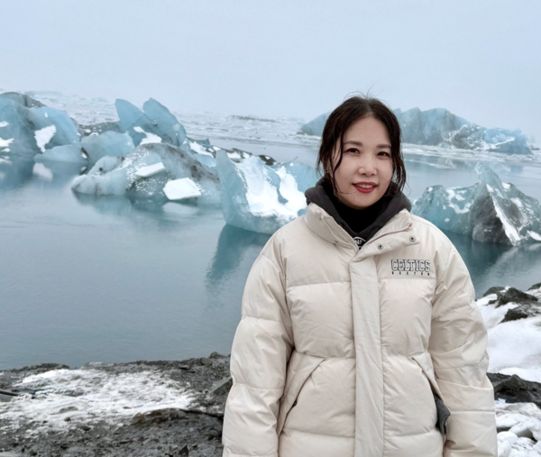 2025년 1월 아이슬란드를 방문한 황해연 작가 / 제공 = 황해연