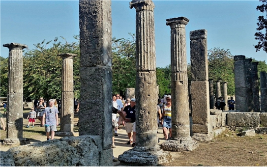 고대올림픽에 참가한 선수들의 연습장인 팔라이스트라(palaistra) 유적지