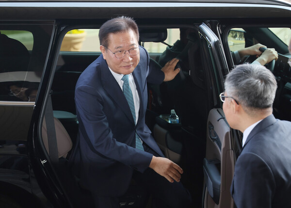 박성재 법무부 장관이 10일 과천 법무부 청사로 출근하고 있다. 헌법재판소는 이날 박 장관에 대한 국회의 탄핵소추를 기각했다. (사진=연합뉴스)