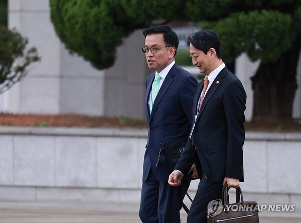 정부는 20일 최상목 경제부총리와 안덕근 산업통상자원부 장관이 24~25일께 미국을 방문해 '2+2 고위급 통상협의'를 진행할 계획이라고 밝혔다. (사진=연합뉴스) 