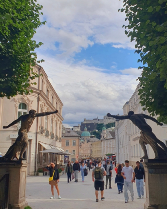 웰컴 잘츠부르크! 한여름 축제의 도시로 들어가는 문
