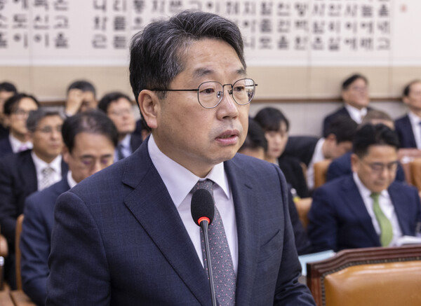  노만석 검찰총장 직무대행이 지난 10월 27일 국회 법제사법위원회에서 열린 2025년 국정감사에서 기관 업무 보고를 하고 있다.  (사진=연합뉴스) 