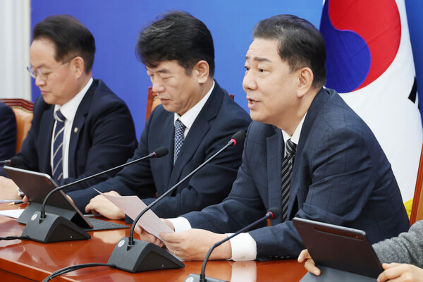 김병기 더불어민주당 원내대표가 13일 서울 여의도 국회에서 열린 원내대책회의에서 발언하고 있다. (사진=연합뉴스)