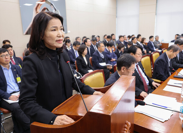 이진숙 전 방송통신위원장이 10월 30일 국회 과학기술정보방송통신위원회 종합감사에서 의원 질의에 답하고 있다. (사진=연합뉴스)