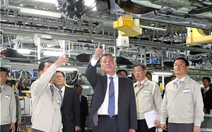 [재벌 3세 경영⑮] 현대차를 '글로벌 톱3'로 키운 정몽구의 '현장주의' - 뉴스 썸네일 이미지